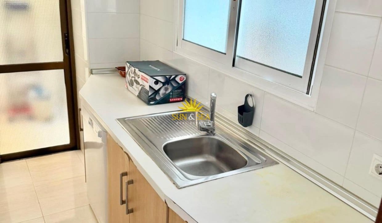 3 bedroom Apartment for rent in Torrevieja - € 1,000 (Ref: 9950349)