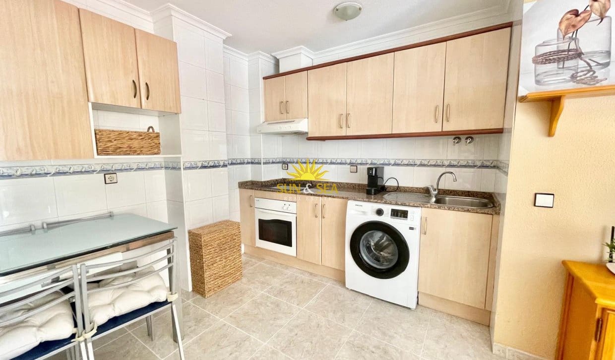 2 sypialnia Apartament na kwatery wakacyjne w Torrevieja - 800 € (Ref: 9950350)