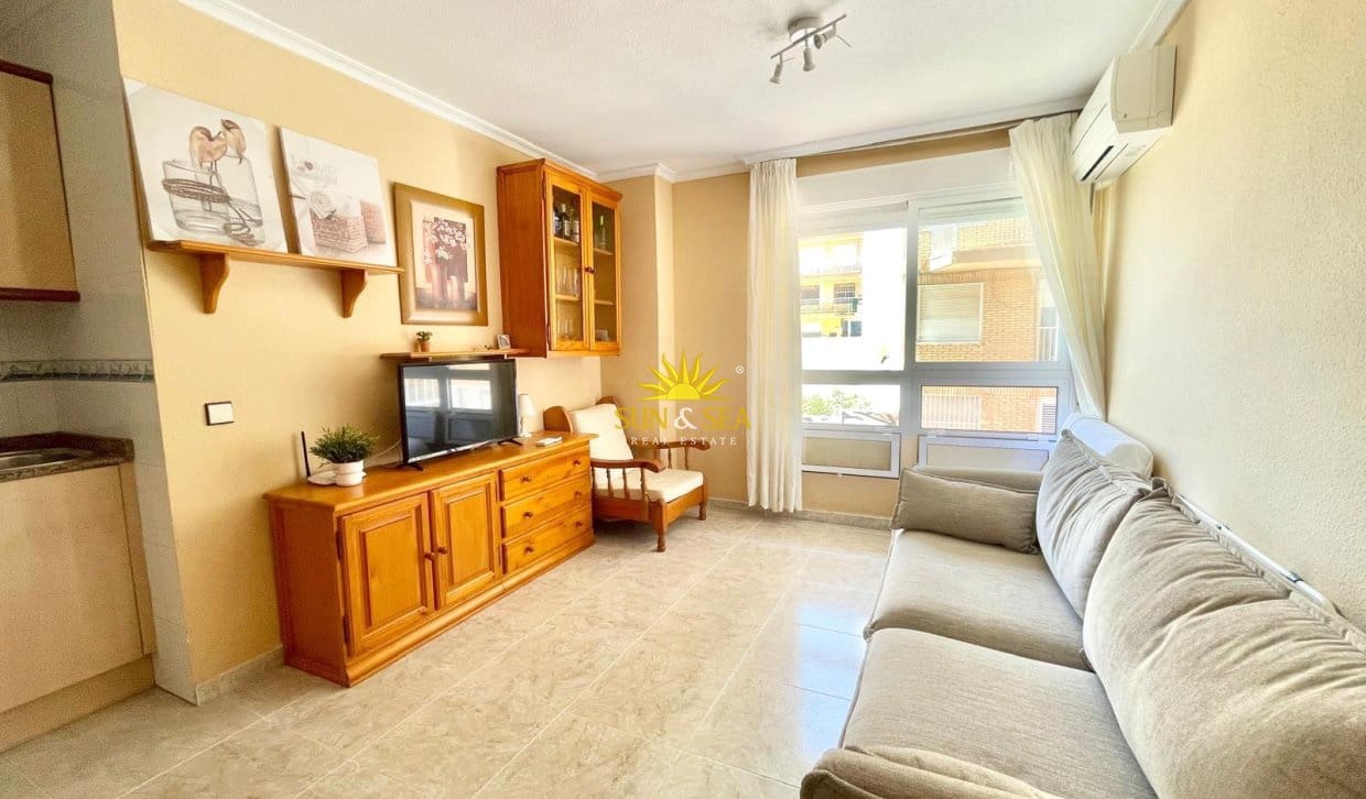 2 sypialnia Apartament na kwatery wakacyjne w Torrevieja - 800 € (Ref: 9950350)