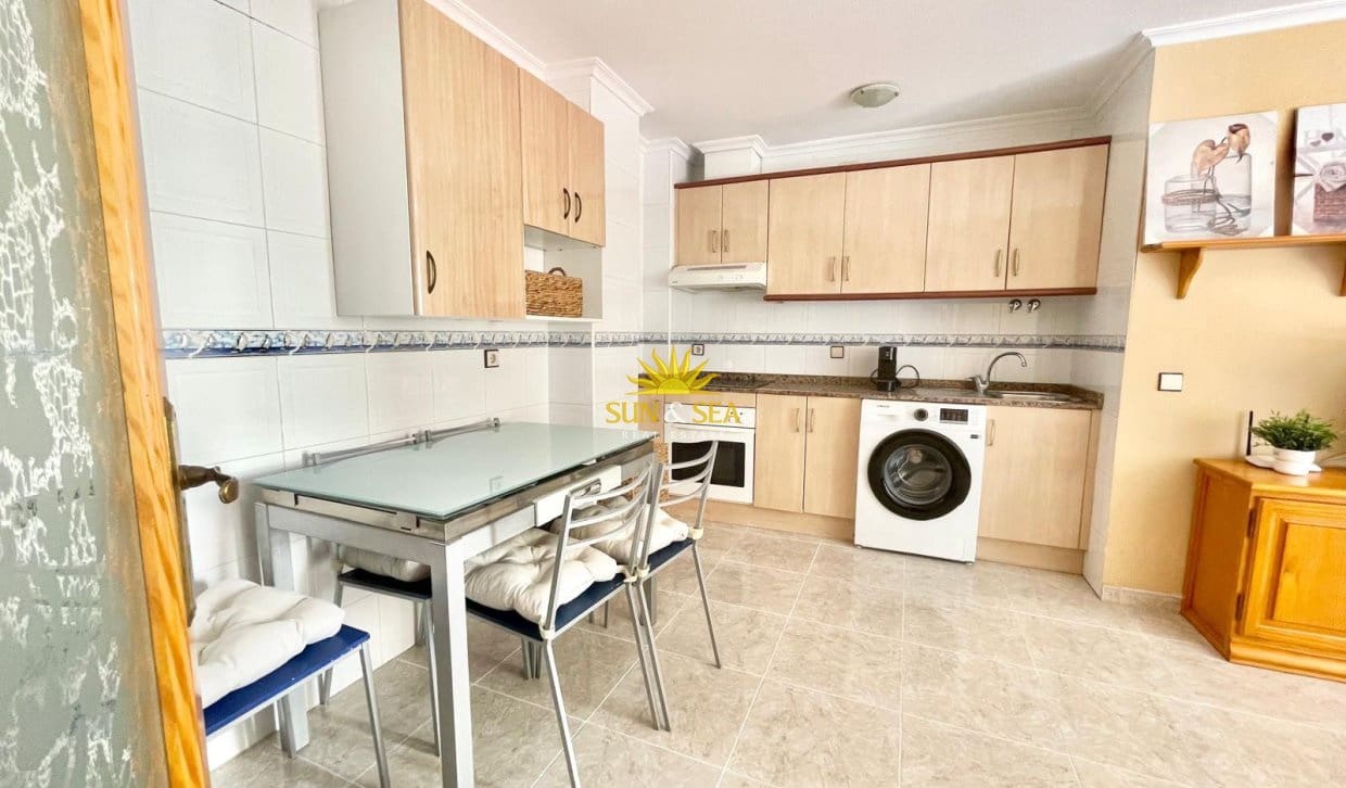 2 sypialnia Apartament na kwatery wakacyjne w Torrevieja - 800 € (Ref: 9950350)