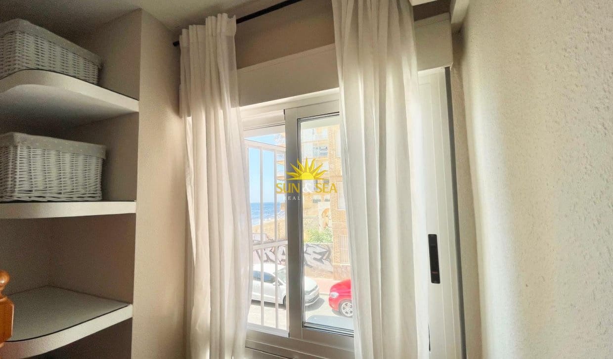2 sypialnia Apartament na kwatery wakacyjne w Torrevieja - 800 € (Ref: 9950350)
