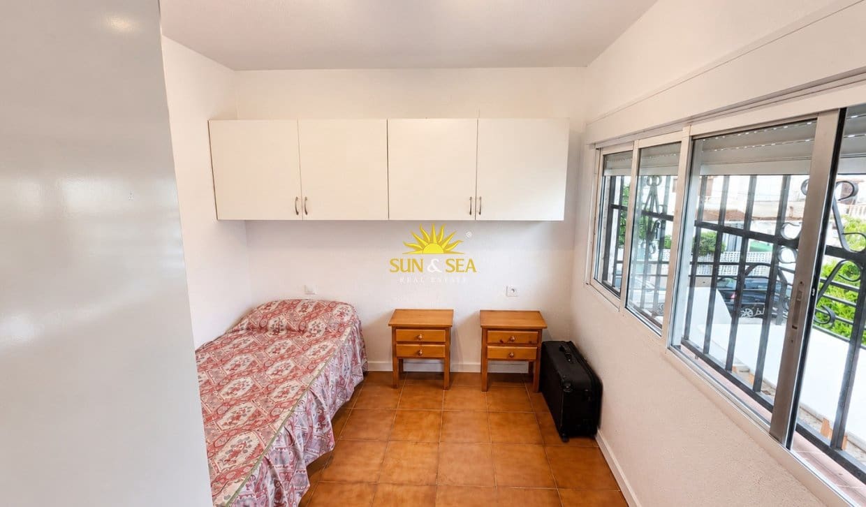 1 sypialnia Bungalow na sprzedaż w Torrevieja - 89 000 € (Ref: 9950353)