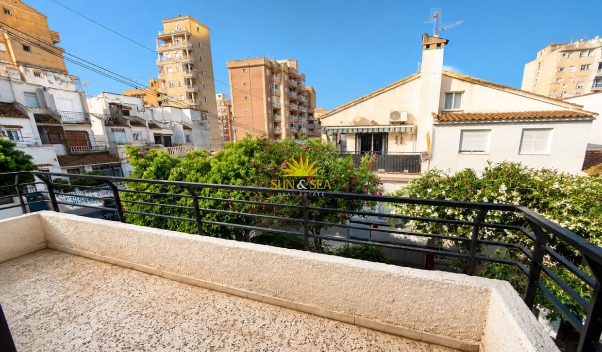1 sypialnia Bungalow na sprzedaż w Torrevieja - 89 000 € (Ref: 9950353)