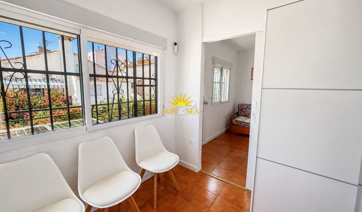 1 sypialnia Bungalow na sprzedaż w Torrevieja - 82 000 € (Ref: 9950353)