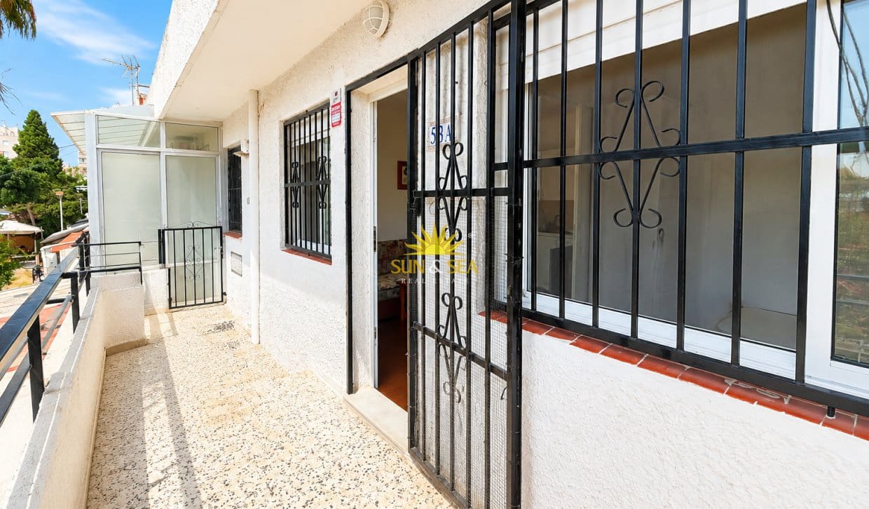 1 sypialnia Bungalow na sprzedaż w Torrevieja - 82 000 € (Ref: 9950353)