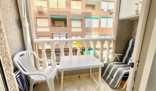 2 makuuhuone Huoneisto vuokrattavana paikassa Avenida Habaneras - Curva de Palangre, Torrevieja mukana uima-altaan - 750 € (Ref: 9950516)