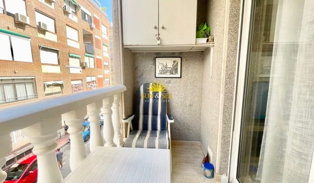 2 makuuhuone Huoneisto vuokrattavana paikassa Avenida Habaneras - Curva de Palangre, Torrevieja mukana uima-altaan - 750 € (Ref: 9950516)