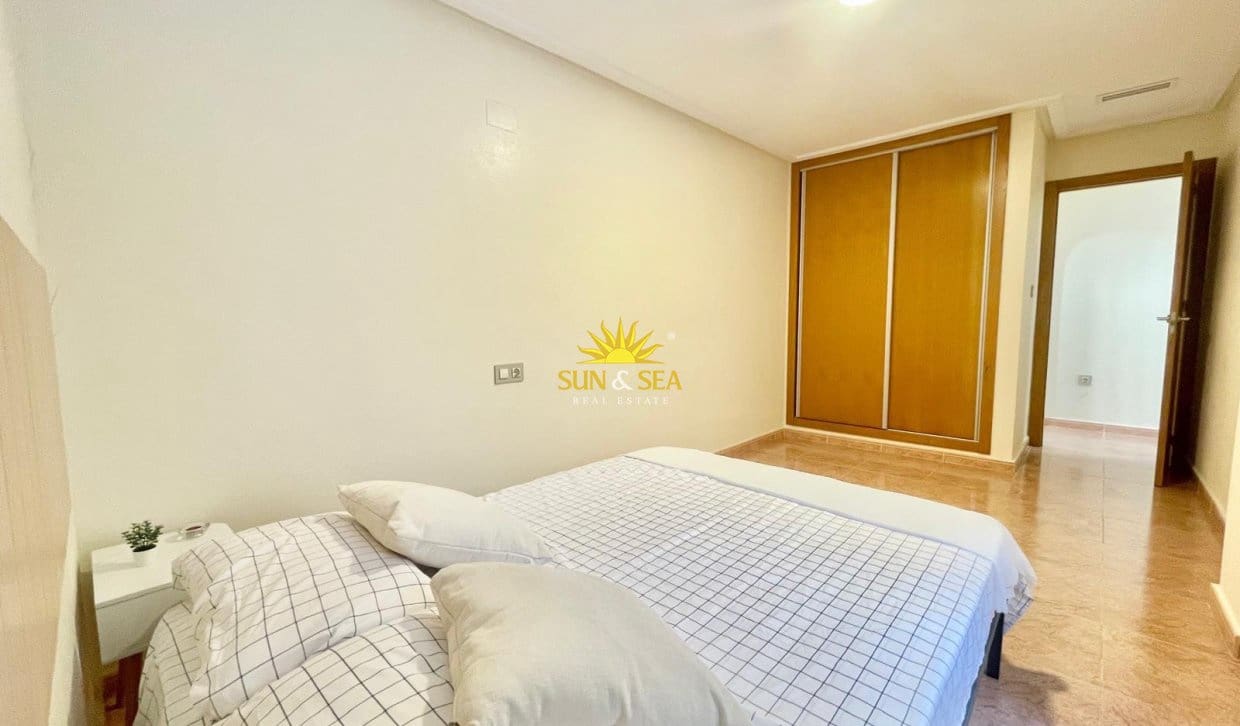 3 soverom Leilighet til leie i Bigastro - € 690 (Ref: 9952910)