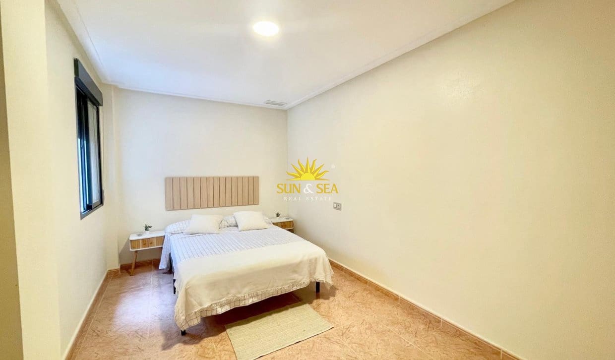 3 soverom Leilighet til leie i Bigastro - € 690 (Ref: 9952910)