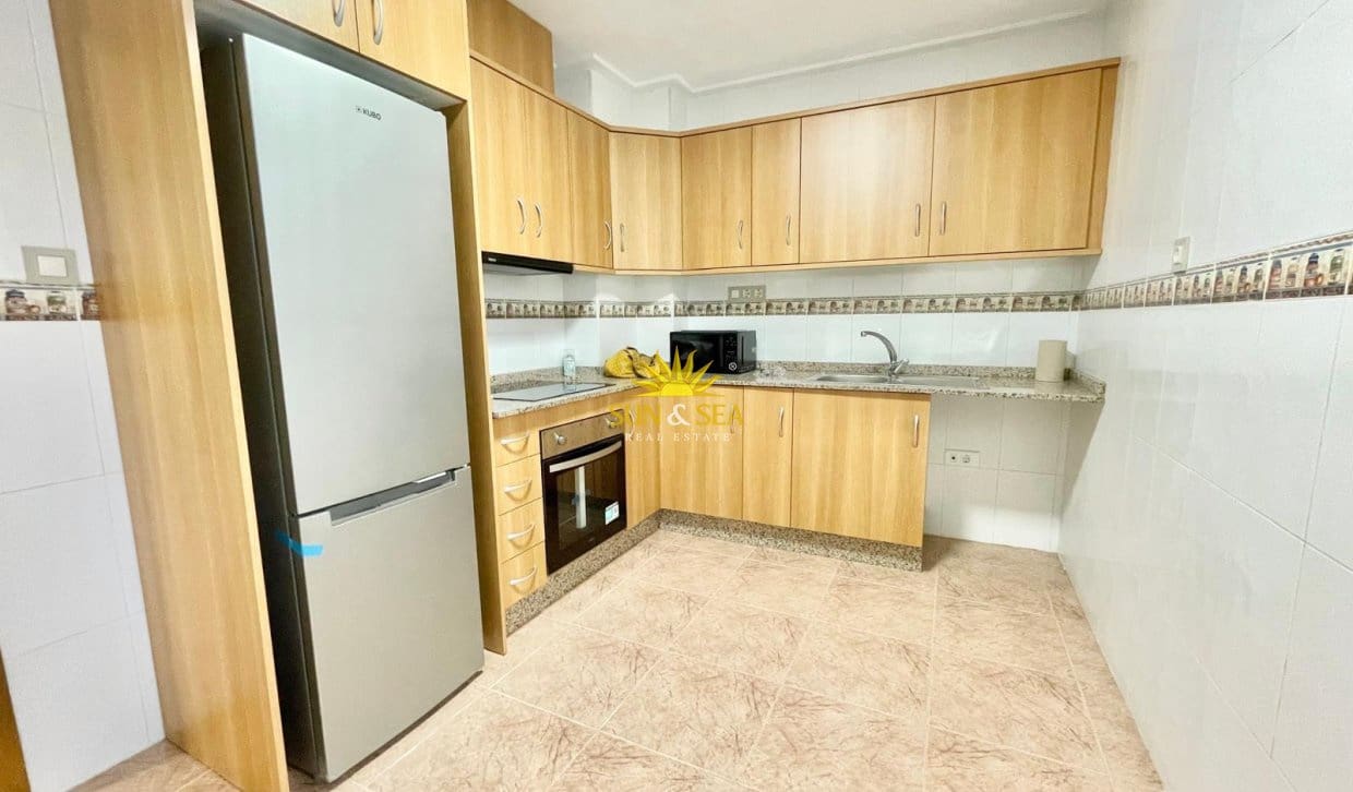 3 soverom Leilighet til leie i Bigastro - € 690 (Ref: 9952910)