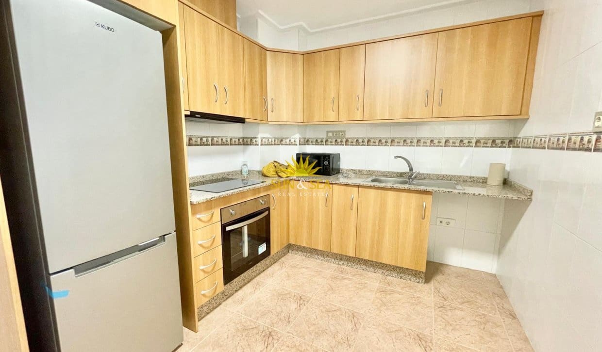 3 soverom Leilighet til leie i Bigastro - € 690 (Ref: 9952910)