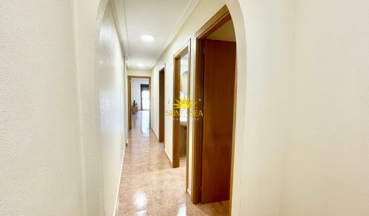 3 soverom Leilighet til leie i Bigastro - € 690 (Ref: 9952910)