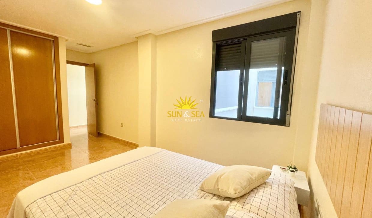 3 soverom Leilighet til leie i Bigastro - € 690 (Ref: 9952910)