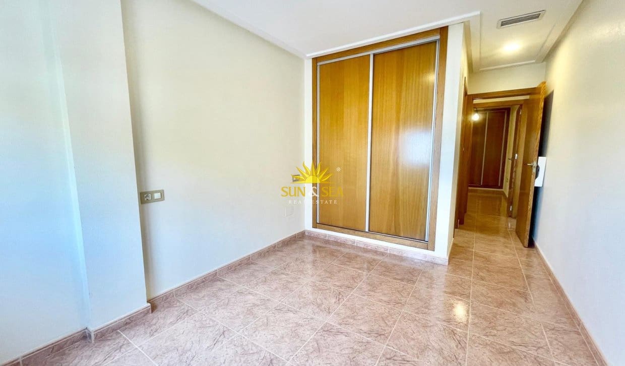 3 soverom Leilighet til leie i Bigastro - € 690 (Ref: 9952910)