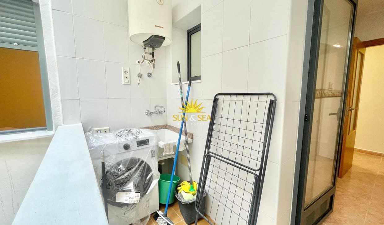 3 soverom Leilighet til leie i Bigastro - € 690 (Ref: 9952910)