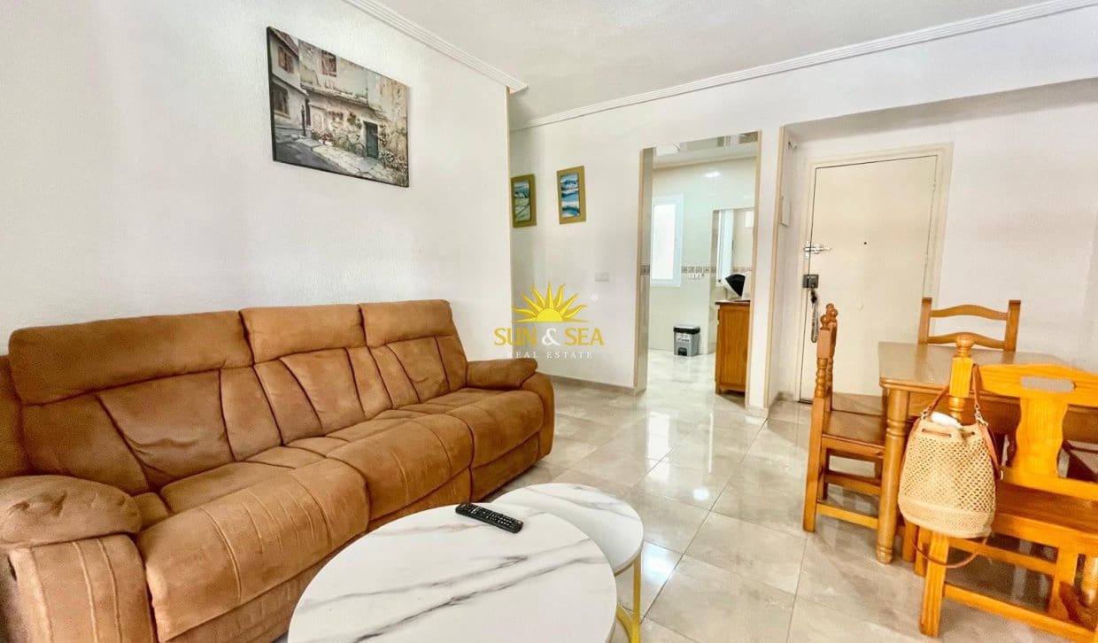 Appartement de 3 chambres de location de vacances à Torrevieja - 900 € (Ref: 9953070)