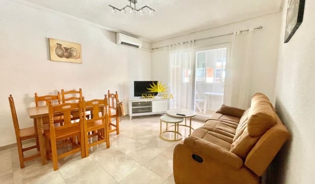 Appartement de 3 chambres de location de vacances à Las Piscinas Naturales, Torrevieja - 900 € (Ref: 9953070)