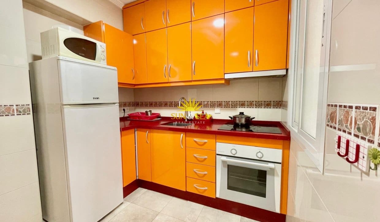 Appartement de 3 chambres de location de vacances à Torrevieja - 900 € (Ref: 9953070)