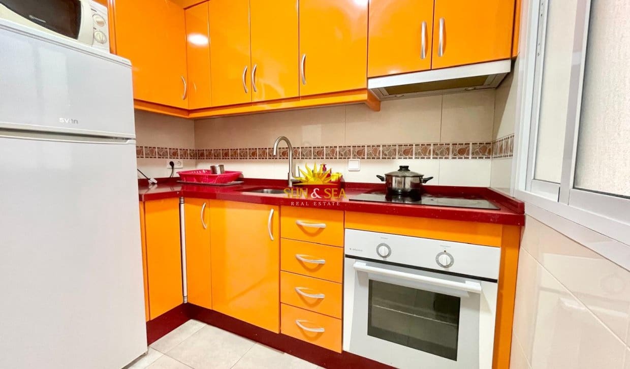 Appartement de 3 chambres de location de vacances à Torrevieja - 900 € (Ref: 9953070)