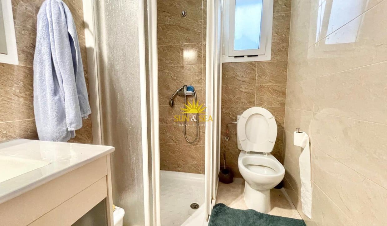 Appartement de 3 chambres de location de vacances à Torrevieja - 900 € (Ref: 9953070)