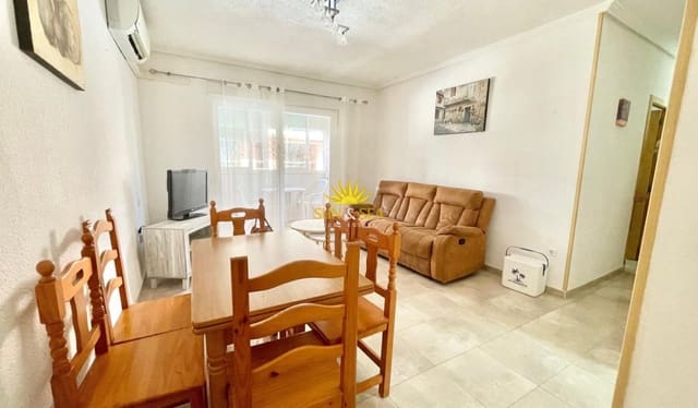Appartement de 3 chambres de location de vacances à Las Piscinas Naturales, Torrevieja - 900 € (Ref: 9953070)