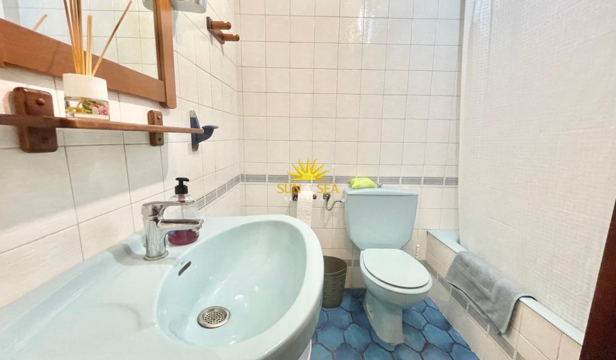 2 bedroom Apartment for rent in La Veleta with pool garage - € 1,300 (Ref: 9953244)