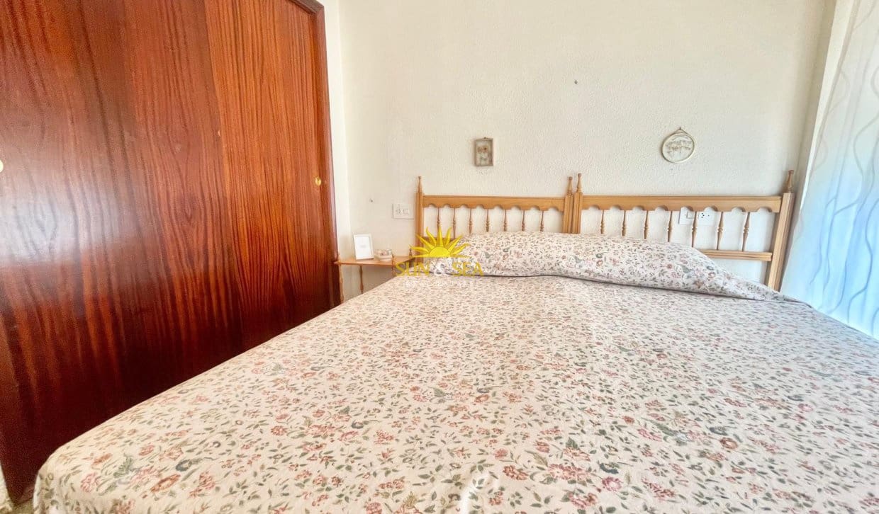2 bedroom Apartment for rent in La Veleta with pool garage - € 1,300 (Ref: 9953244)