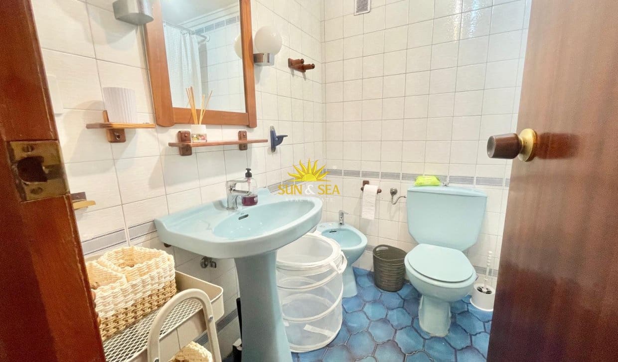 2 bedroom Apartment for rent in La Veleta with pool garage - € 1,300 (Ref: 9953244)