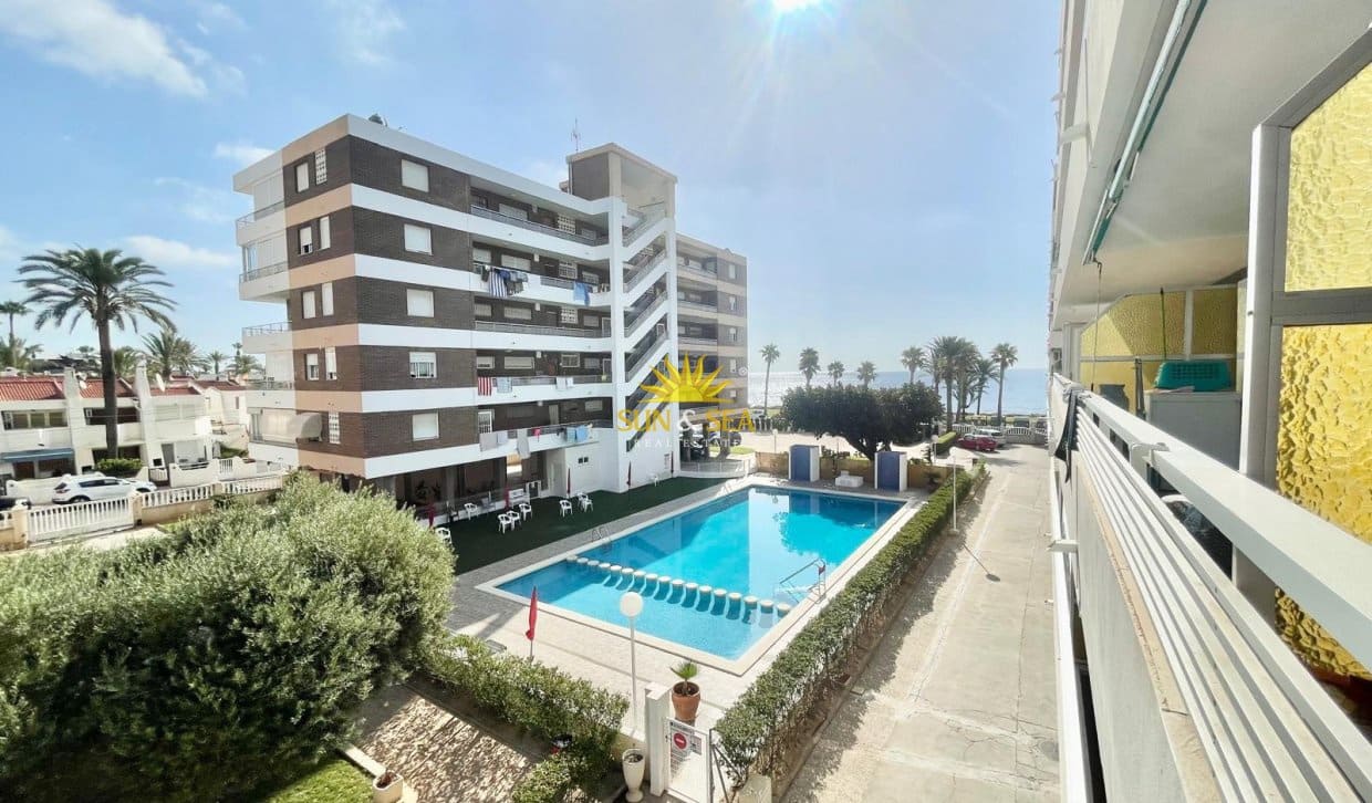2 bedroom Apartment for rent in La Veleta with pool garage - € 1,300 (Ref: 9953244)
