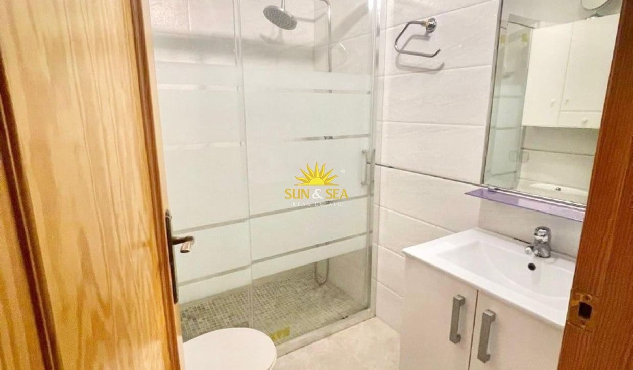 2 bedroom Beach Apartment for holiday rental in Cabo Roig with garage - € 1,200 (Ref: 9953361)