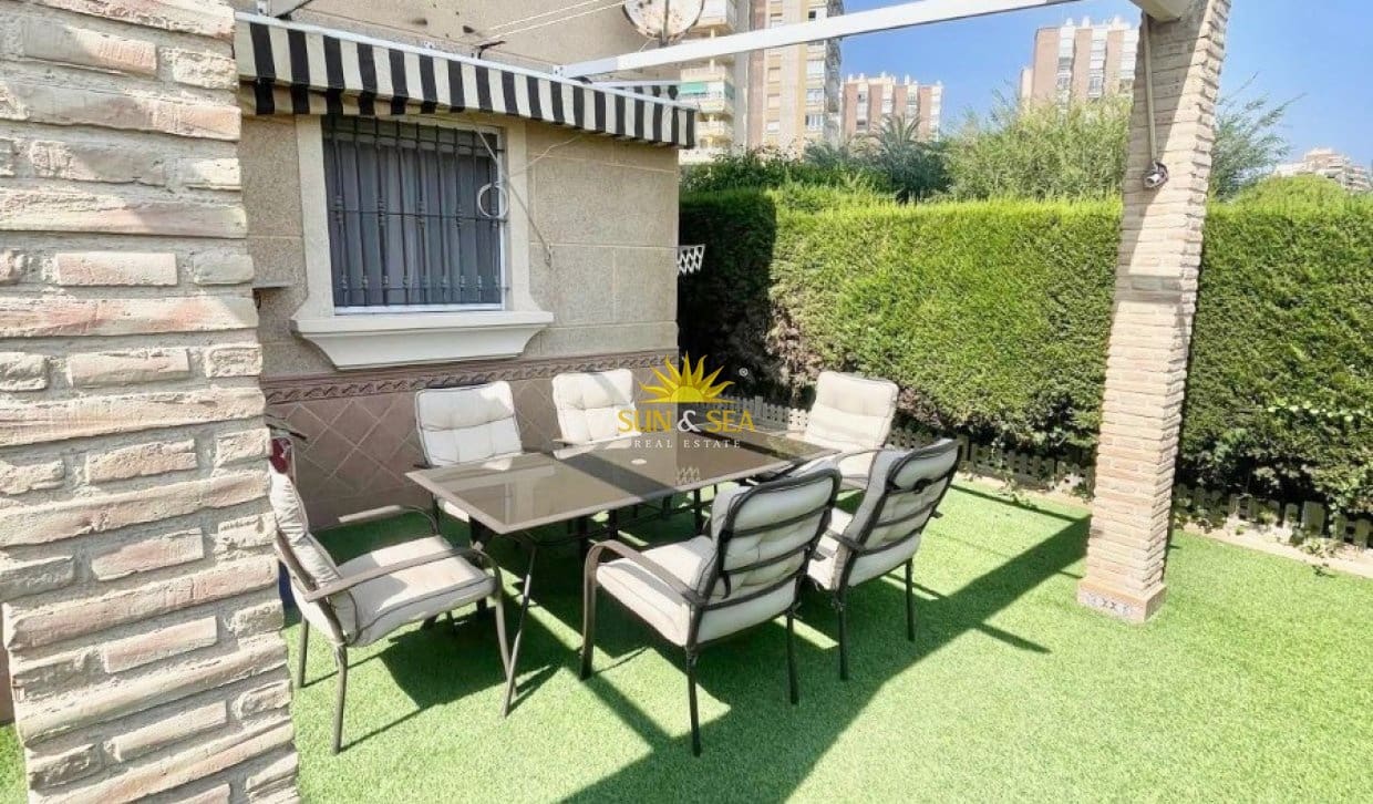 2 bedroom Beach Apartment for holiday rental in Cabo Roig with garage - € 1,200 (Ref: 9953361)