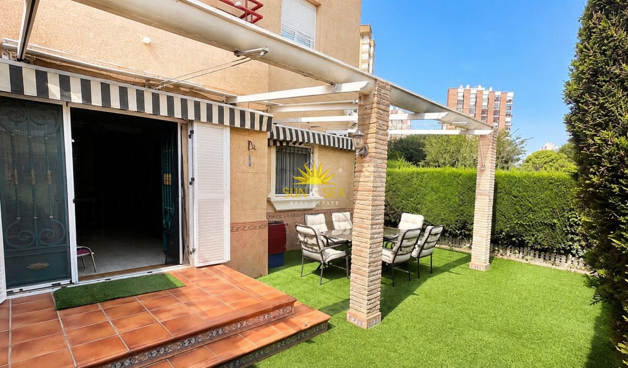 2 bedroom Beach Apartment for holiday rental in Cabo Roig with garage - € 1,200 (Ref: 9953361)