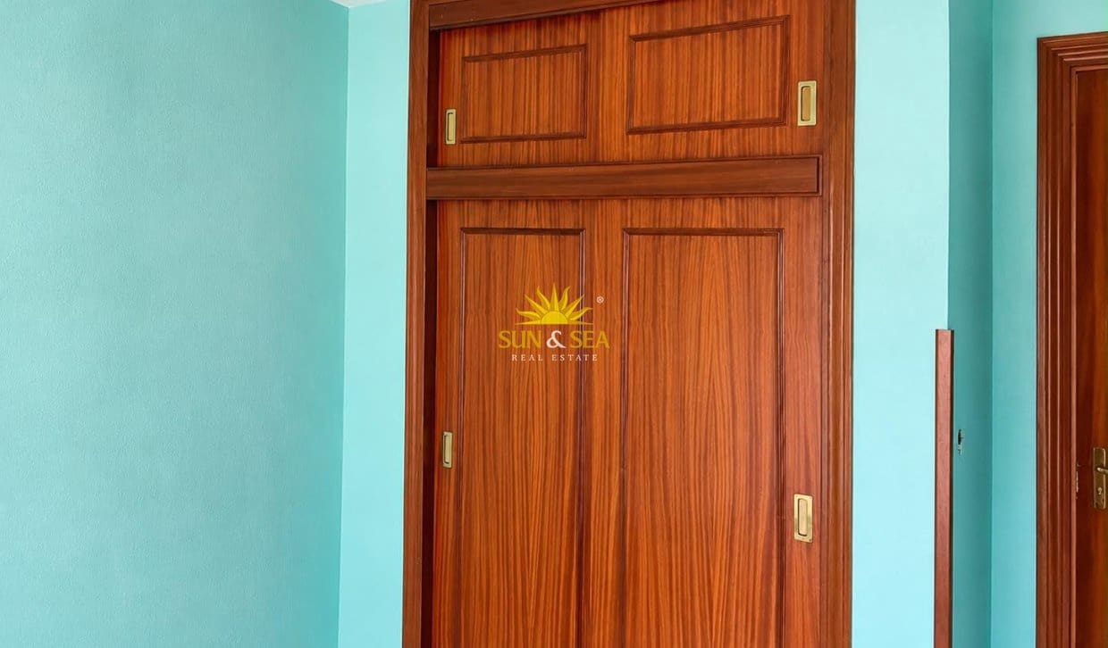 1 makuuhuone Huoneisto lomavuokrausta paikassa Torrevieja mukana uima-altaan - 650 € (Ref: 9956225)