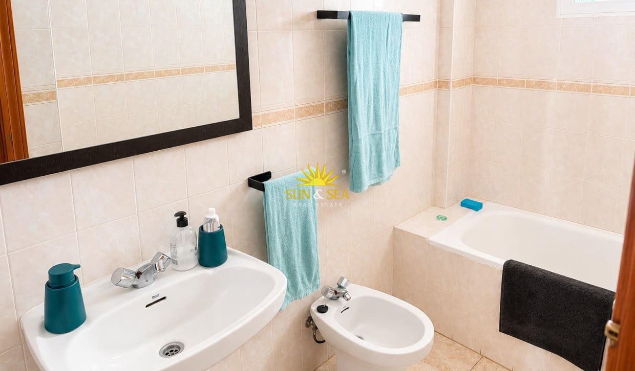 1 makuuhuone Huoneisto lomavuokrausta paikassa Torrevieja mukana uima-altaan - 650 € (Ref: 9956225)