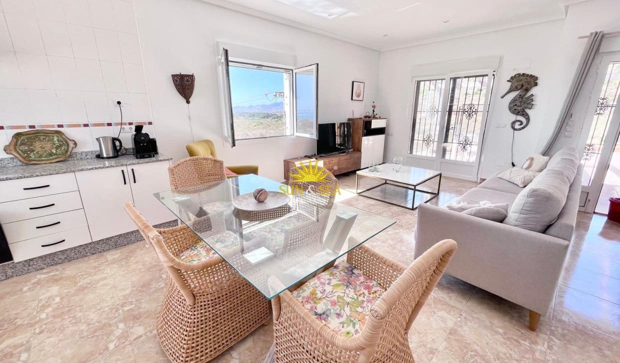 3 bedroom Villa for rent in El Carmoli with pool garage - € 2,300 (Ref: 9958290)