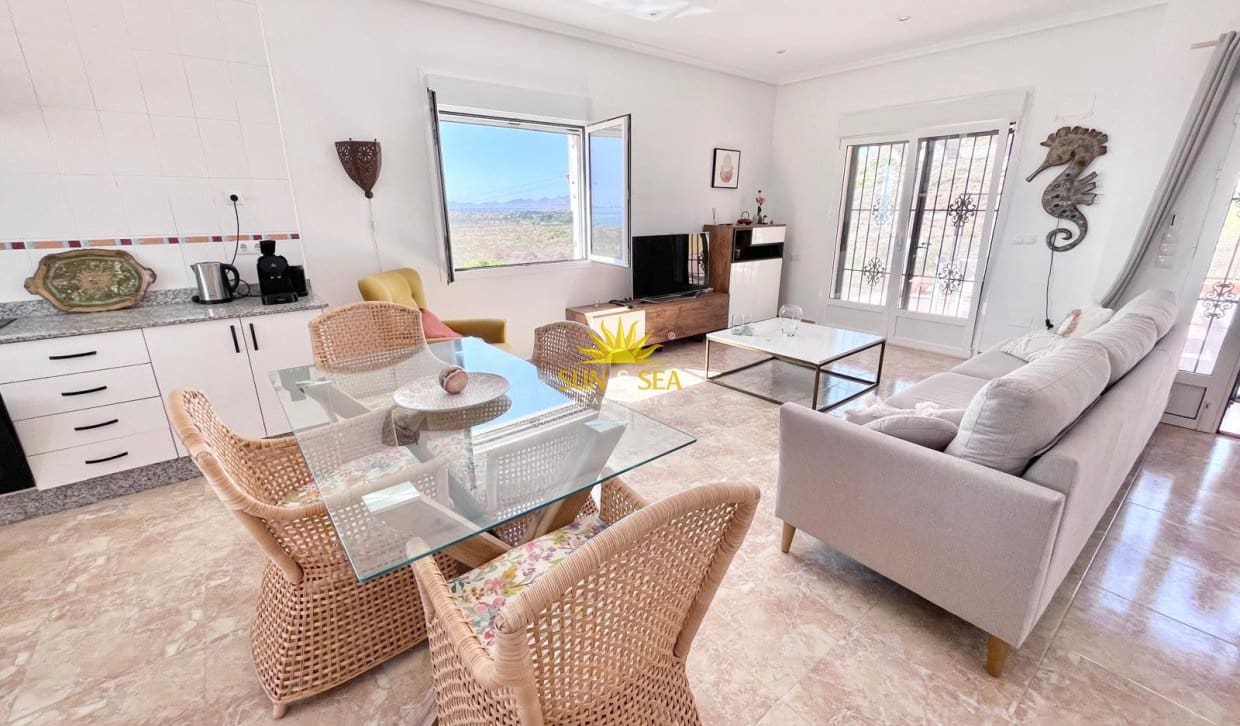 3 bedroom Villa for rent in El Carmoli with pool garage - € 2,300 (Ref: 9958290)