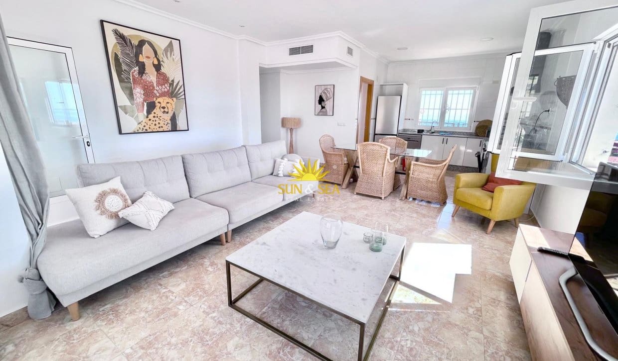 3 bedroom Villa for rent in El Carmoli with pool garage - € 2,300 (Ref: 9958290)