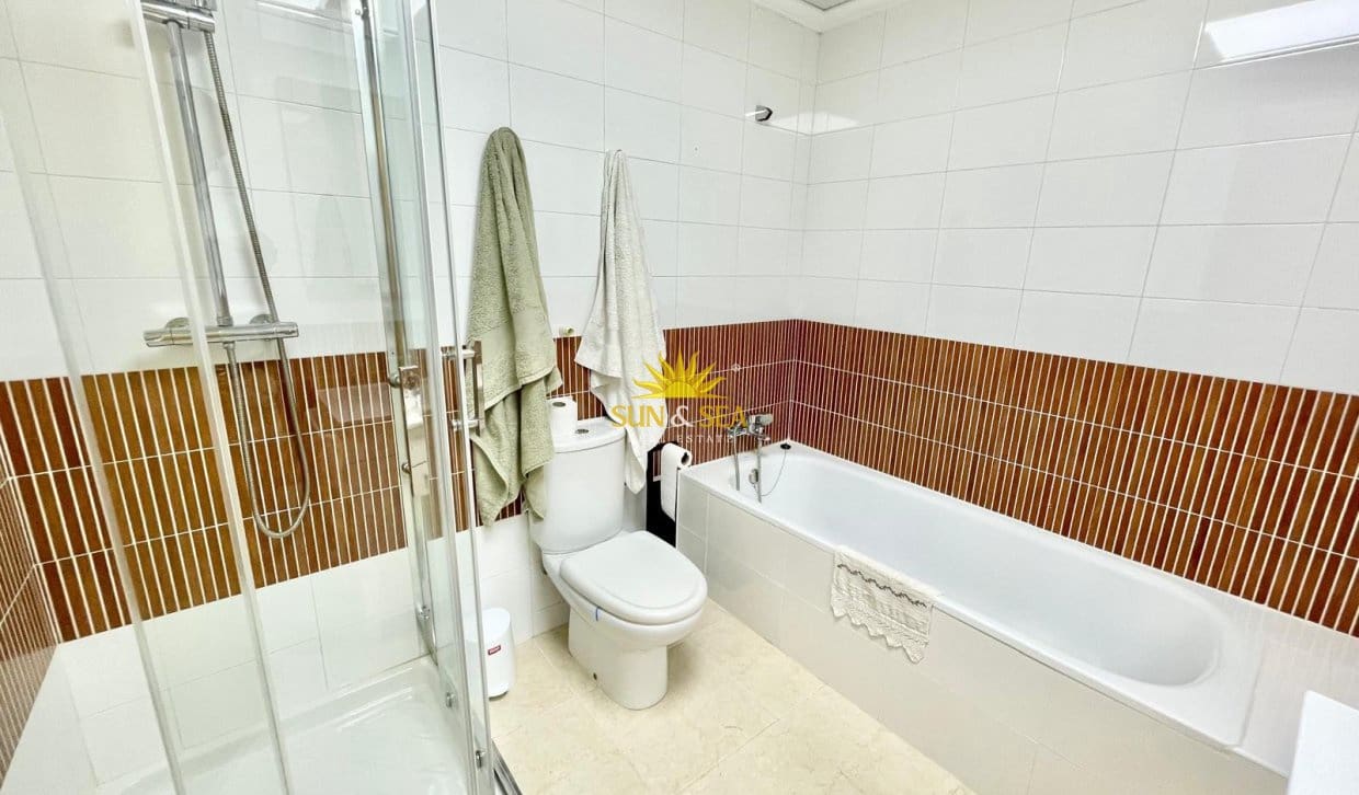 3 bedroom Villa for rent in El Carmoli with pool garage - € 2,300 (Ref: 9958290)