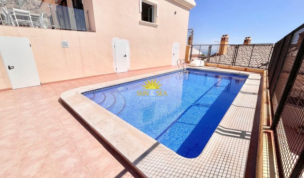 3 bedroom Villa for rent in El Carmoli with pool garage - € 2,300 (Ref: 9958290)