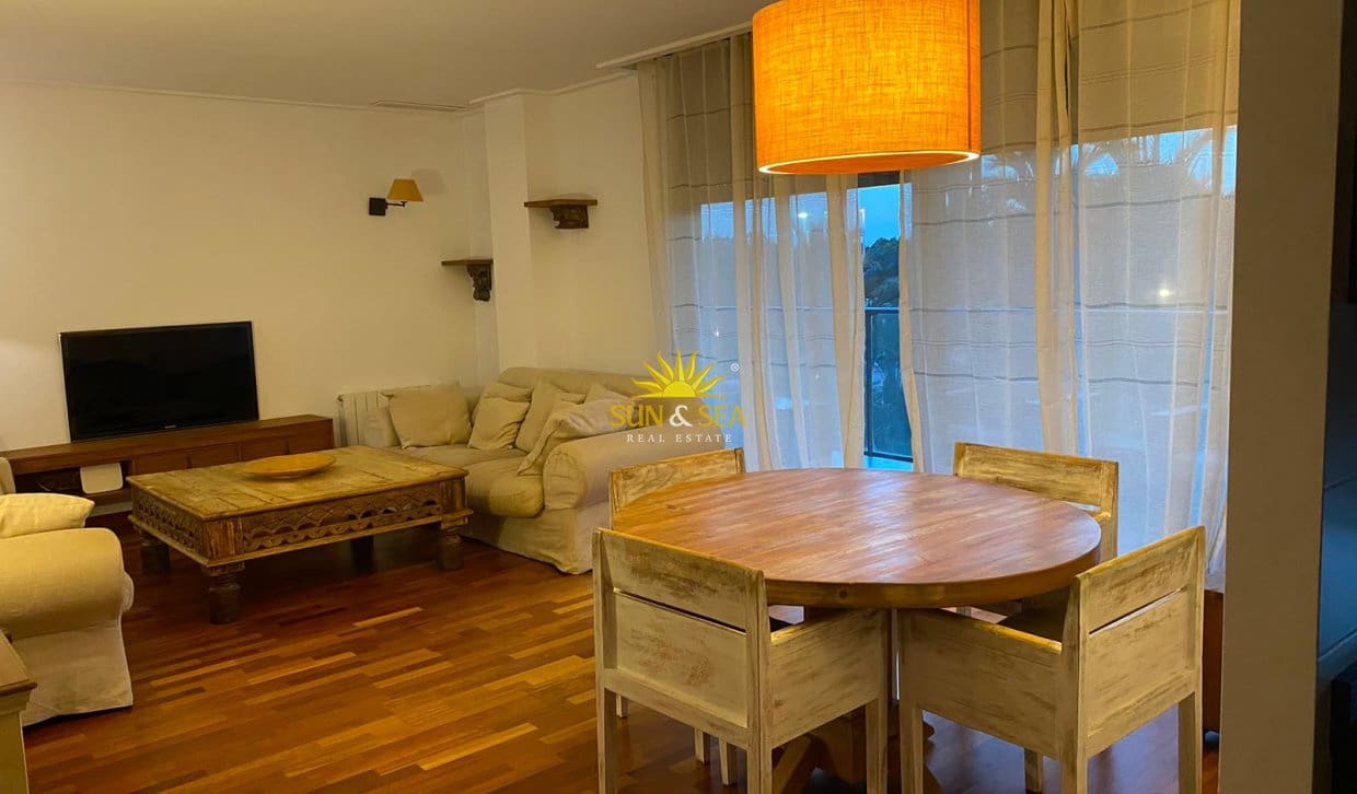 3 bedroom Apartment for rent in Elche / Elx with pool - € 1,400 (Ref: 9958291)