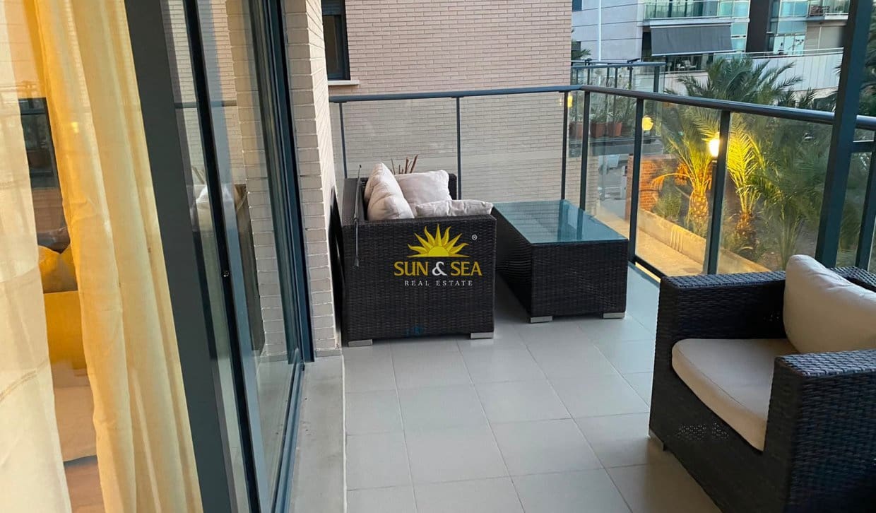 3 bedroom Apartment for rent in Elche / Elx with pool - € 1,400 (Ref: 9958291)