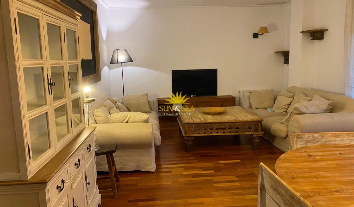 3 bedroom Apartment for rent in Elche / Elx with pool - € 1,400 (Ref: 9958291)