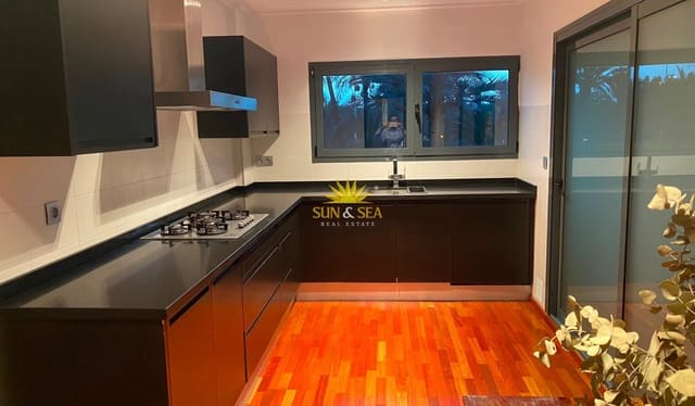 3 soveværelse Lejlighed til leje i Nou Altabix, Elche / Elx med swimmingpool - € 1.400 (Ref: 9958291)