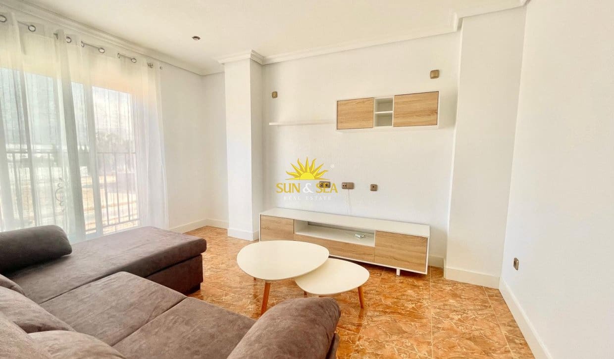 3 bedroom Apartment for rent in Albatera with garage - € 750 (Ref: 9958292)