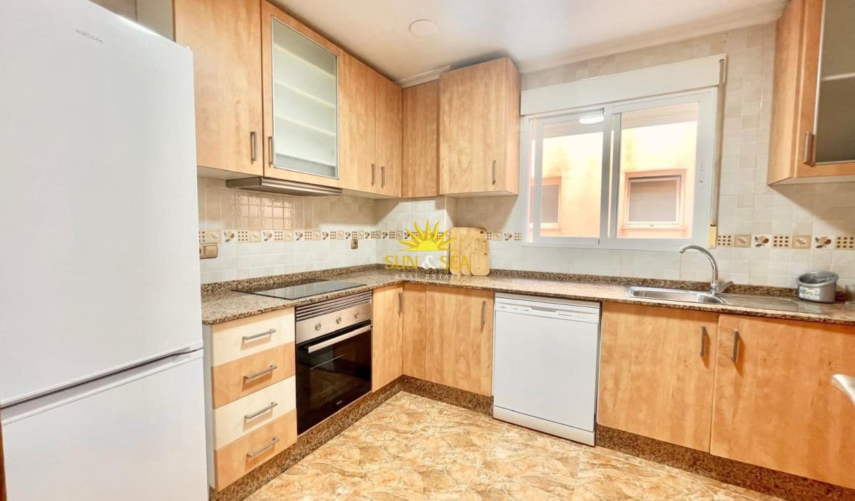 3 bedroom Apartment for rent in Albatera with garage - € 750 (Ref: 9958292)