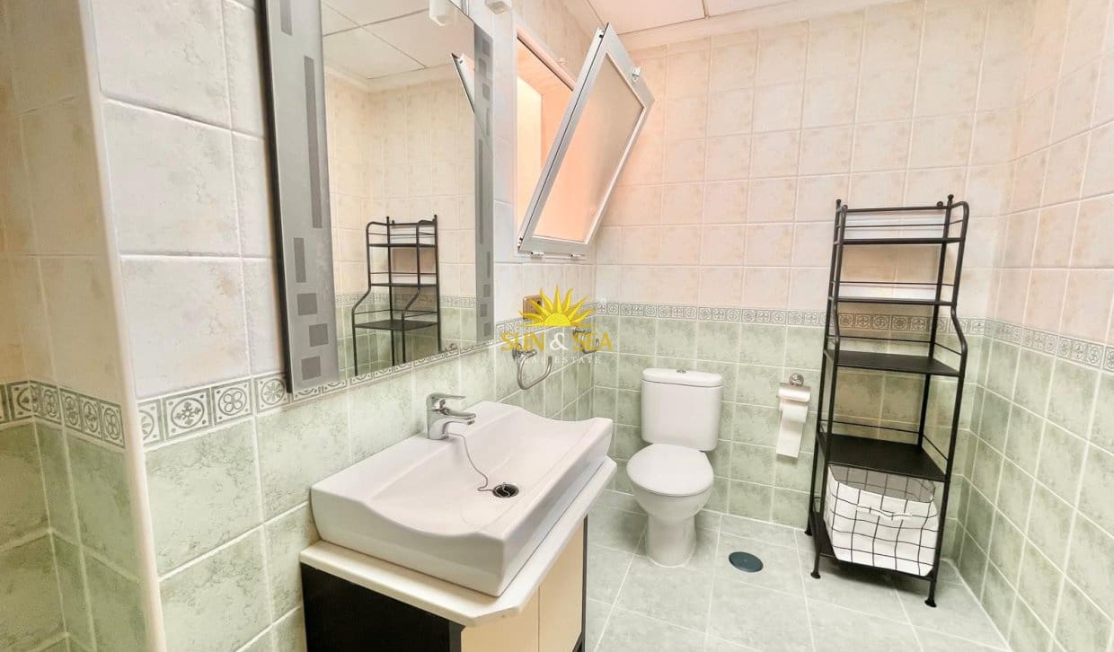 3 bedroom Apartment for rent in Albatera with garage - € 750 (Ref: 9958292)