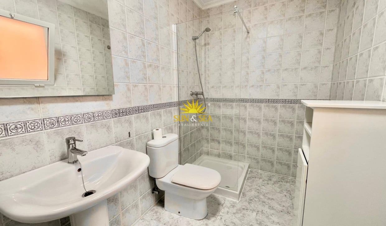 3 bedroom Apartment for rent in Albatera with garage - € 750 (Ref: 9958292)