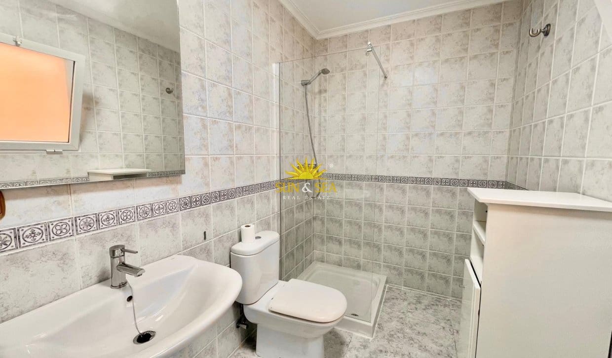 3 bedroom Apartment for rent in Albatera with garage - € 750 (Ref: 9958292)