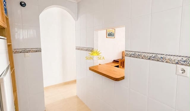 Apartamento de 2 habitaciones en Torrevieja en venta con piscina - 125.990 € (Ref: 9958422)