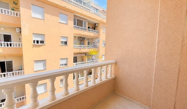 Apartamento de 2 habitaciones en Torrevieja en venta con piscina - 125.990 € (Ref: 9958422)